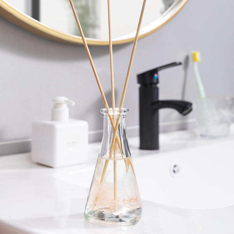 Bouteille triangulaire de fleurs séchées de vigne, diffuseur de roseaux d'aromathérapie d'intérieur sans feu