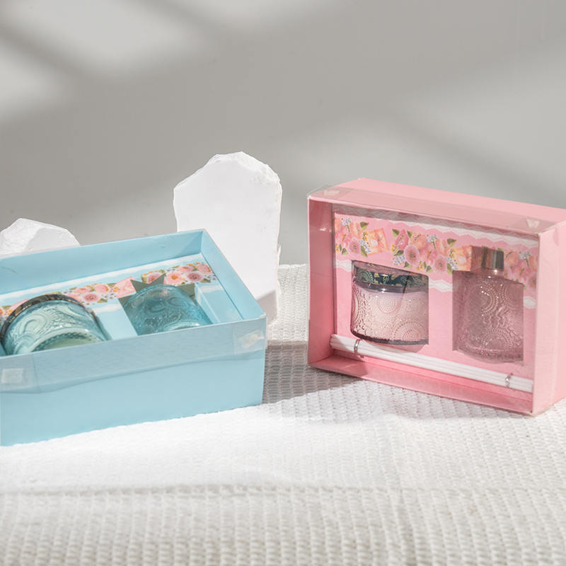 Ensemble d'arômes en bouteille en verre gracieux pour la fête des mères - vendeur de parfums d'intérieur