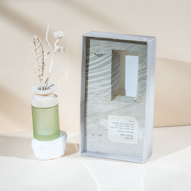 Diffuseur à roseaux haut de gamme en flacon de verre cylindrique avec vendeur de diffuseur d'arôme en bâton en bois