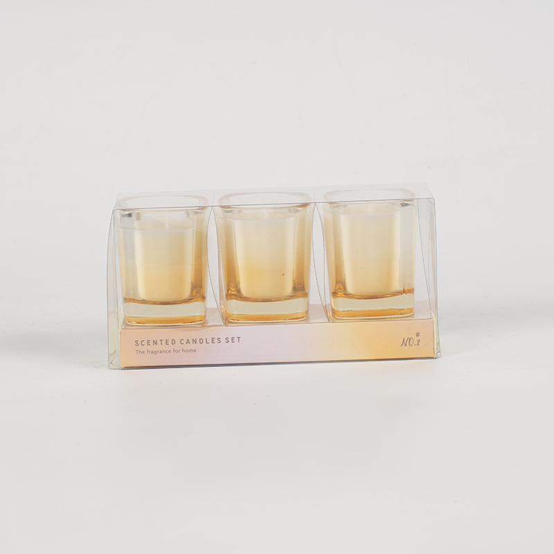 Ensemble de 3 bougies carrées avec dégradé de couleur