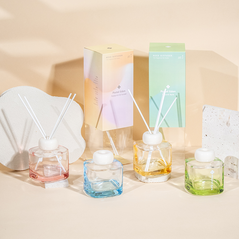 Usine de diffuseur de roseaux-diffuseur d'arôme de bouteille de parfum en verre transparent carré