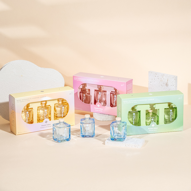 Ensemble de diffuseur de roseaux en bouteille carrée 3 pièces-ensemble d'arômes 3 pièces