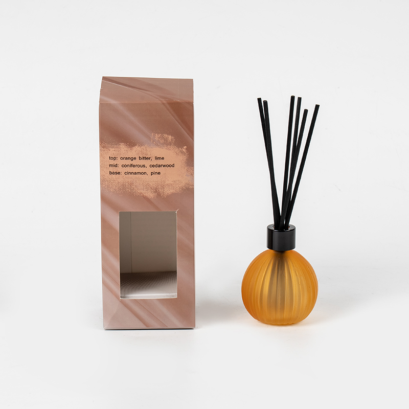 Petite ampoule en verre avec des rayures verticales bouteille d'évaporation diffuseur de roseaux-fabricant de diffuseur de parfum de maison