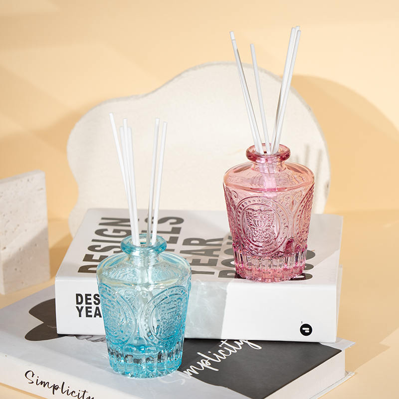 Diffuseur de roseaux en bouteille en verre élégant pour la fête des mères - vendeur de parfum d'intérieur