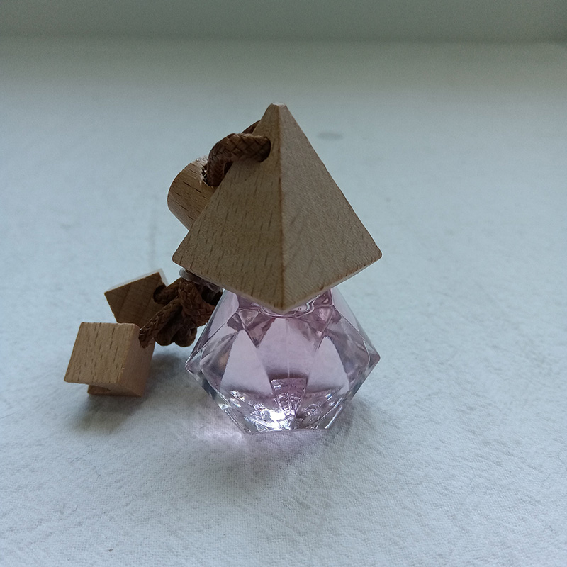 Désodorisant suspendu triangulaire en forme de diamant/diffuseur de désodorisant de voiture/air aromatique de voiture frais/parfum de voiture suspendu